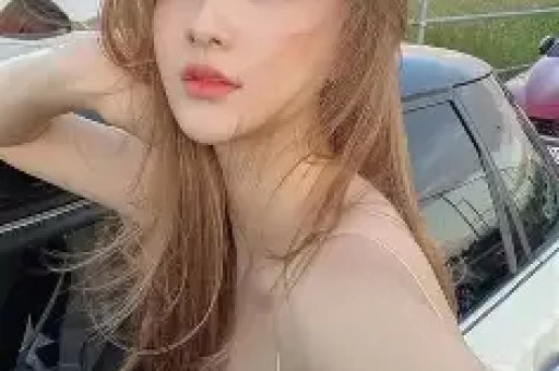 74岁刘晓庆再爆大瓜！同居6年助理曝未离婚百亿豪门不过是空壳
