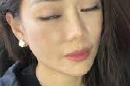 “甜妹”赵露思竟然得了抑郁症、癔症？面对道歉她要勇敢地反击！